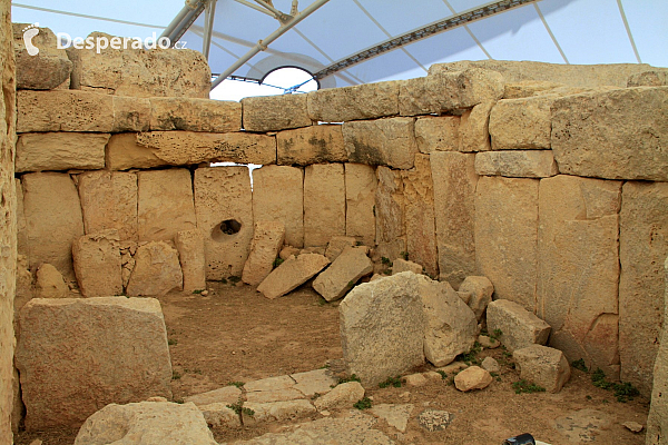 Megalitický chrám Hagar Qim (Malta)