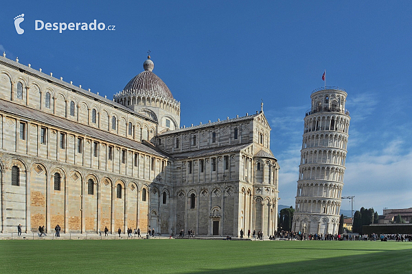 Katedrála Nanebevzetí Panny Marie na Piazza dei Miracoli v Pisa (Itálie)