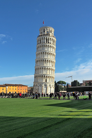 Šikmá věž na Piazza dei Miracoli v Pisa (Itálie)