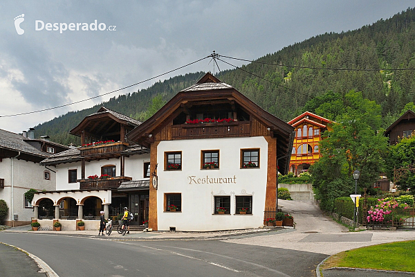 Techendorf a jezero Weissensee v Korutanech (Rakousko)