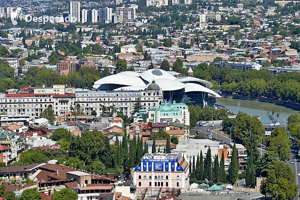 Moderní část hlavního města Tbilisi (Gruzie)