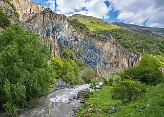 Kavkazské údolí (Gruzie)