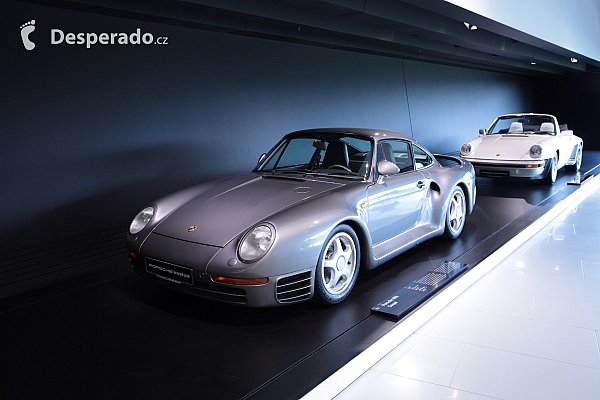 Porsche muzeum ve Stuttgartu (Německo)