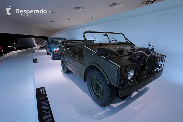 Porsche muzeum ve Stuttgartu (Německo)