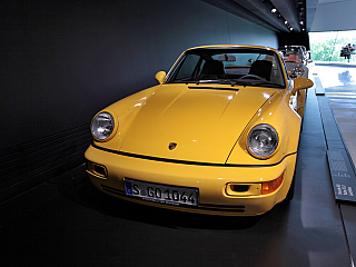 Fotogalerie z Porsche muzeum ve Stuttgartu (Německo)