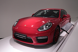 Porsche muzeum ve Stuttgartu (Německo)