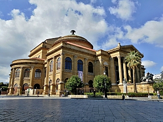 Teatro Massimo v Palermu (Sicílie - Itálie)