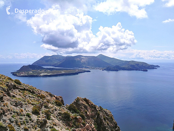 Výhled na Vulcano (ostrov Lipary - Itálie)