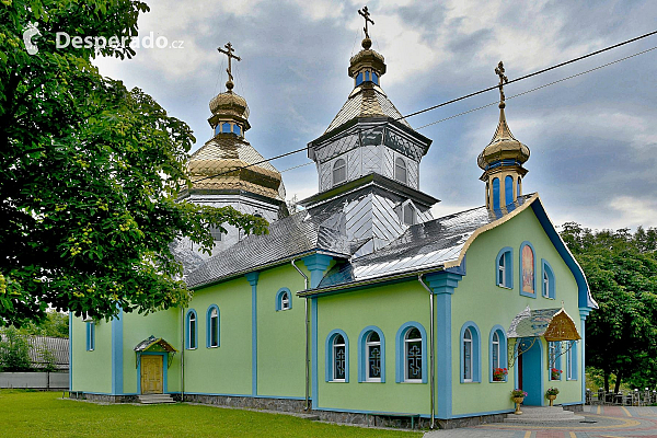 Nový pravoslavný kostel v Koločavě (Ukrajina)