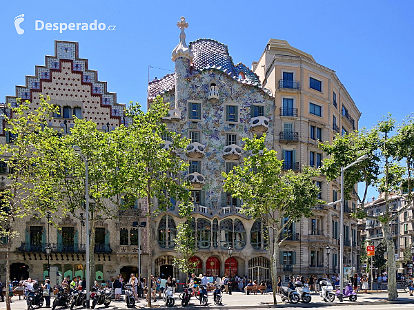 Secesní dům Casa Batlló v Barcelóně (Katalánsko - Španělsko)