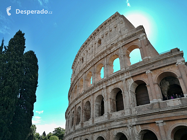 Colosseum ve městě Řím (Itálie)