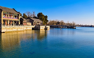 Jezero Kunming v Pekingu (Čína)