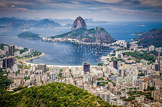 Mezi ty nejoblíbenější a nejnavštěvovanější města Jižní Ameriky bezesporu patří Brasília, Mexico City a samozřejmě Rio de Janeiro. A právě poslední zmiňované láká každý rok stále více návštěvníků na turistické atrakce, kterými je vyhlášeno. Jak jistě mnoho lidí ví, Rio de Janeiro se nachází ve...