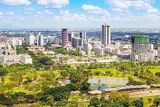 Přestože Keňa je všeobecně považována za chudou zemi, některá tamní města, jako hlavní město Nairobi je na relativně vyspělé úrovni, podobně jako tamní město Mombasa, či egyptská Káhira. Nairobi vzniklo jako železniční uzel na železničních tratích, které vedli oblastí Keni. Právě díky této...