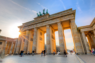 Berlín je podobně jako ostatní města v Německu, Mnichov a Drážďany jedním z nejznámějších a nejvyhledávanějších lokalit mezi turisty. Jejich cestování často začíná, nebo naopak končí právě v Berlíně, který je znám především pro svůj historický význam v dobách studené války. Právě v této době...