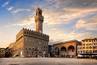 Známá metropole italského Toskánska se nazývá Florencie. Pokud byste ji zvolili jako cíl svého cestování, nejlepší trasa z České republiky bude směrem na Štýrský Hradec (Graz) a dále na Benátky. Poté pokračujete do středu Itálie a za několik hodin vás přivítá svou krásou právě nádherná...
