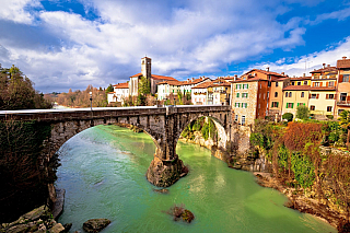 Město s poněkud krkolomným názvem Cividale del Friuli, ležící v severní Itálii, představuje ideální turistický cíl pro mnohé cestovatelské nadšence. Nachází se navíc velice blízko dalším zajímavým lokalitám, nedaleko leží například Benátky nebo Caorle.  Cividale del Friuli není žádné kdovíjaké...