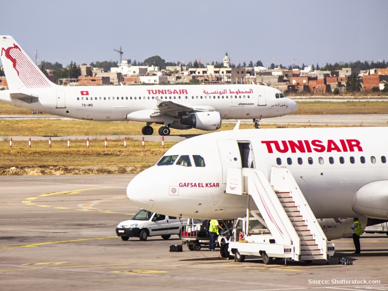 Letiště a letadlo Tunisair (Tunisko)