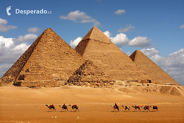 Pyramidy v Gíze (Egypt)