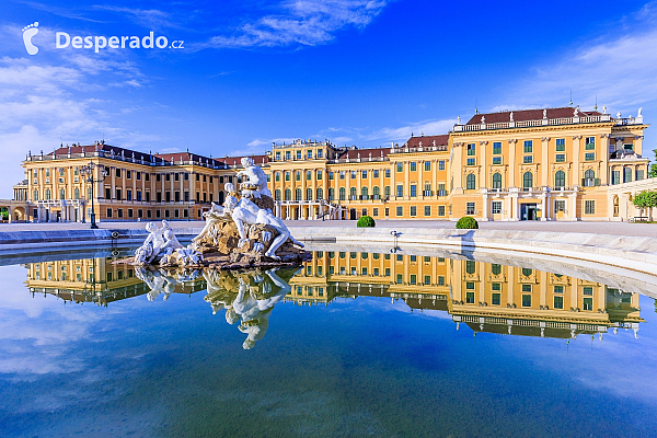 Zámek Schönbrunn ve Vídni (Rakousko)