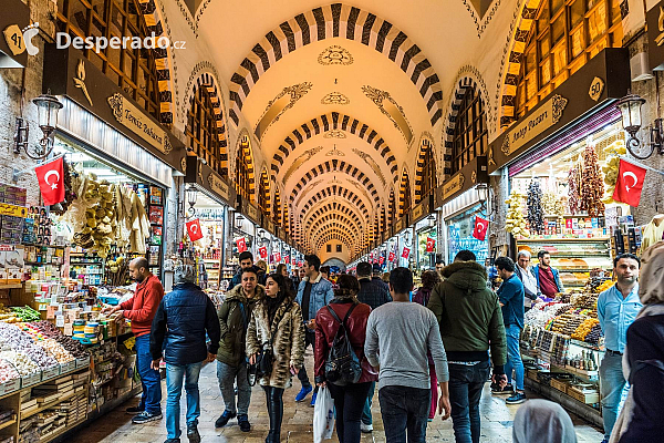 Egyptský bazar v Istanbulu (Turecko)