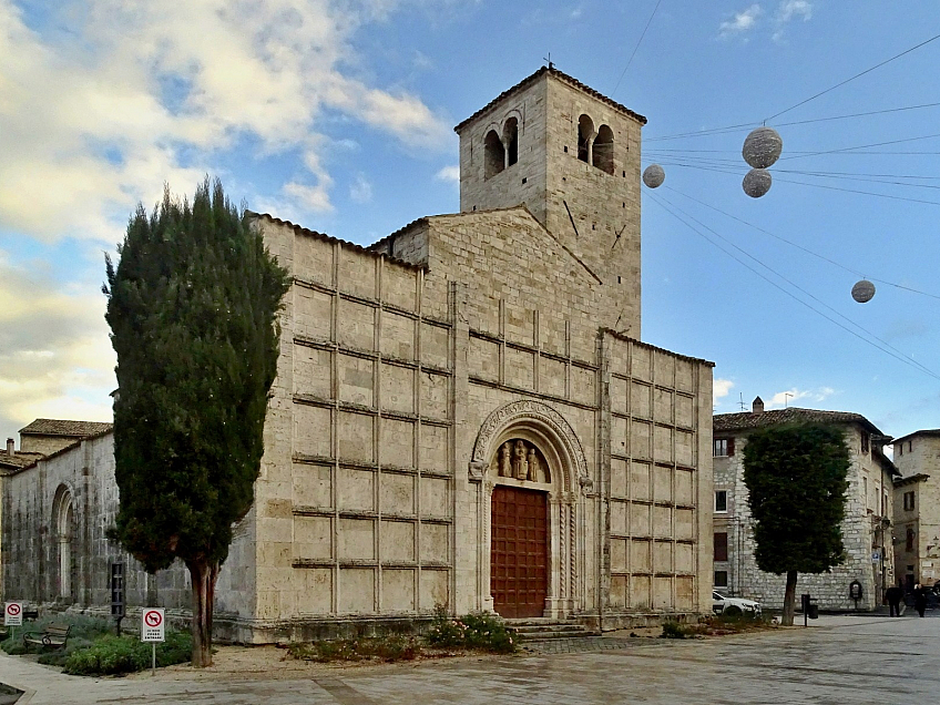 Kostel San Vincenzo e Anastasio v Ascoli Piceno