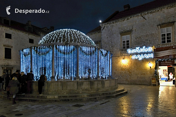 Onofrijevova fontána v Dubrovníku (Chorvatsko)