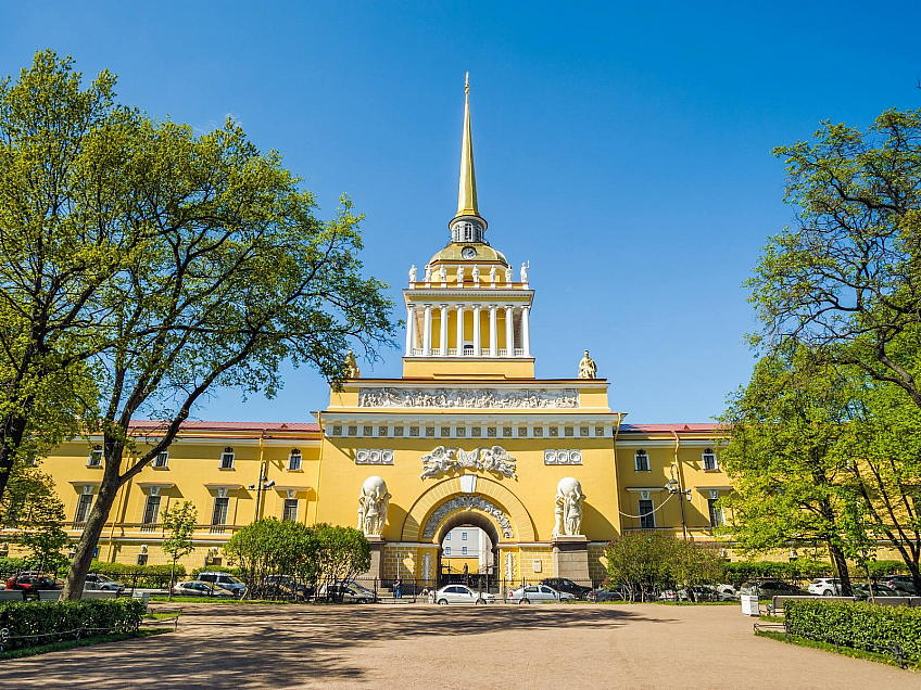 Budova admirality v Petrohradu