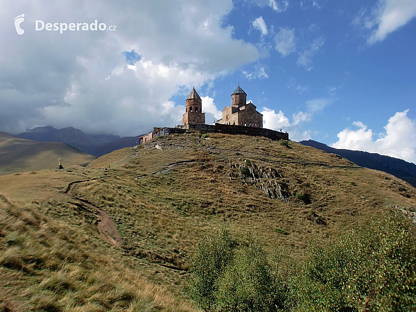 Oblast Kazbegi – Kostel Nejsvětější Trojice (Gruzie)