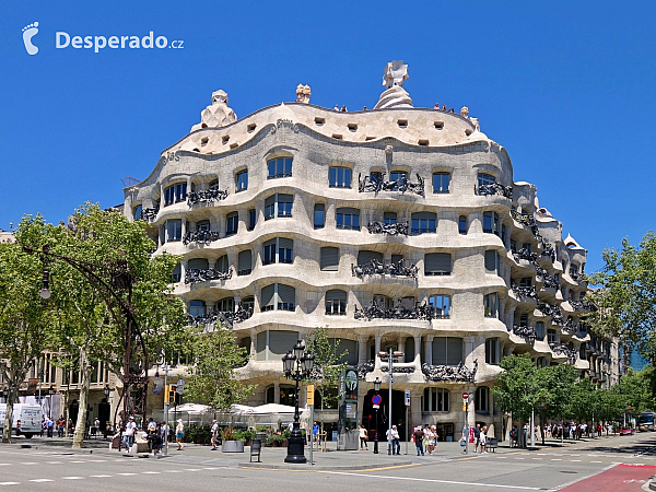 Casa Mila neboli La Pedrera od Antonio Gaudího (Barcelona - Katalánsko - Španělsko)