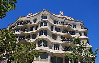 Casa Mila neboli La Pedrera od Antonio Gaudího (Barcelona - Katalánsko - Španělsko)