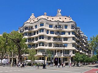 Casa Mila neboli La Pedrera od Antonio Gaudího (Barcelona - Katalánsko - Španělsko)