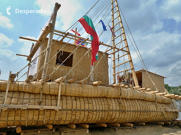 Při stavbě lodi nebyl použit jediný hřebík (Varna - Bulharsko)