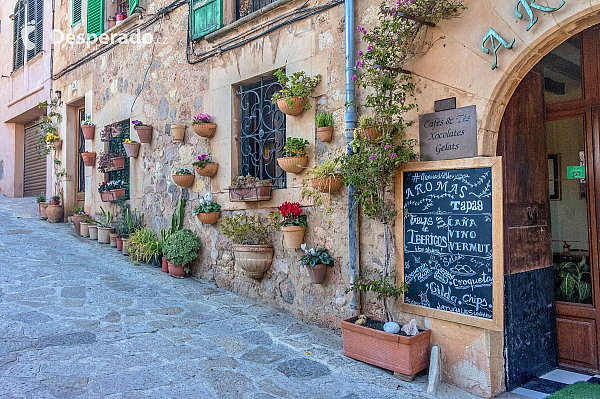 Valldemossa (ostrov Mallorka - Španělsko)