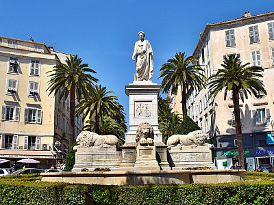 Památník Napoleona Bonaparte v rodném městě Ajaccio (Korsika - Francie)