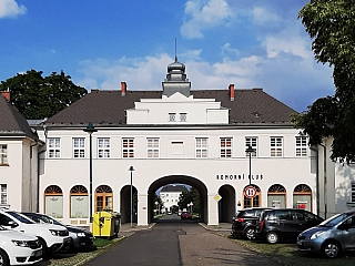 Dům s podloubím v Jubilejní kolonii (Ostrava - Česká republika)