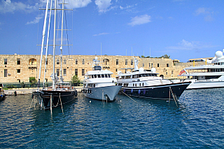 Výlet lodí Captain Morgan okolo Valletty, Grand Harbour a Sliemy (Malta)