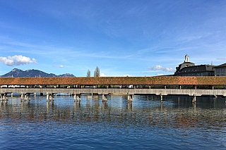Dřevěný Kapličkový most v Lucernu (Švýcarsko)