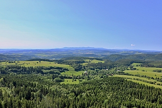 Výhled na krajinu z vyhlídky - Národní park Stolowe hory (Polsko)