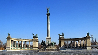 Památník tisíciletí na Náměstí hrdinů v Budapešti (Maďarsko)