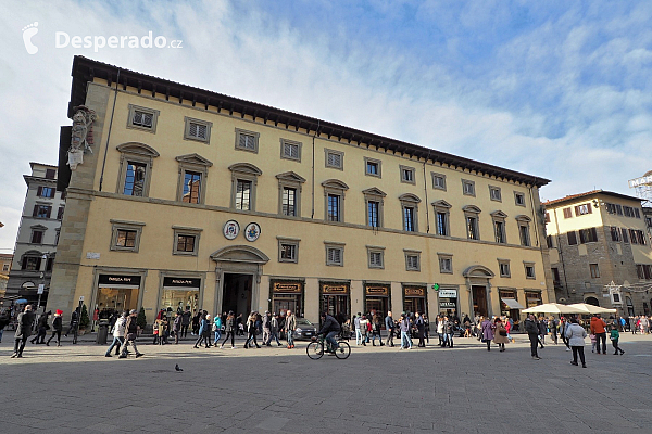 Náměstí Piazza del Duomo ve Florencii (Itálie)