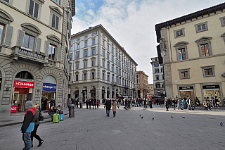 Náměstí Piazza del Duomo ve Florencii (Itálie)