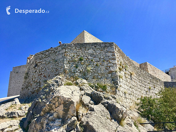 Pohľad na pevnosť sv. Michala zo spodnej časti (Šibenik - Chorvatsko)