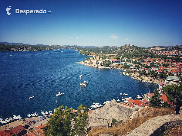 Výhľad z pevnosti sv. Michala na Šibenik (Chorvatsko)