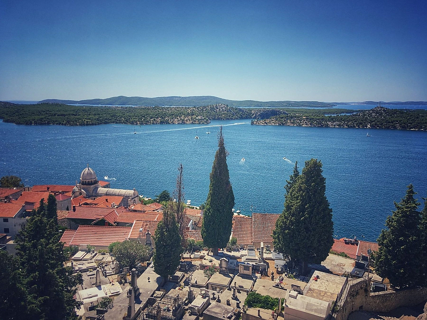 Výhľad z pevnosti Barone v Šibeniku (Chorvatsko)