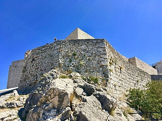 Pohľad na pevnosť sv. Michala zo spodnej časti (Šibenik - Chorvatsko)