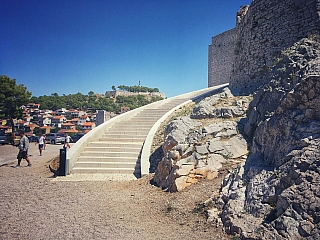 Vstup na pevnosť sv. Michala (Šibenik - Chorvatsko)