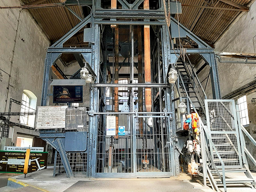 Výtah do podzemní expozice (Landek Park - Ostrava - Česká republika)