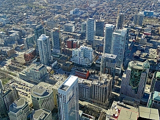 CN Tower v kanadském Torontu (Toronto - Kanada)