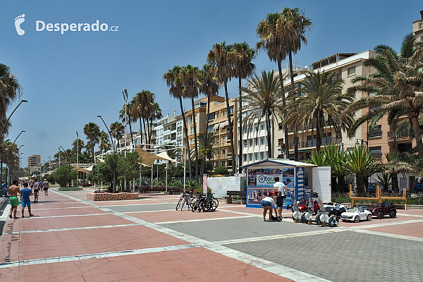 Promenáda u pláže v Esteponě (Andalusie - Španělsko)